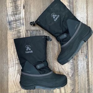 $99 Excellent Kamik black waterproof insulated Waterboy winter boots boy sz 2